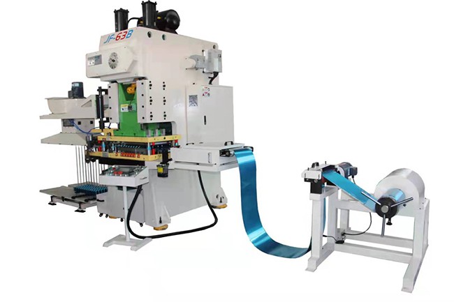 Principales données techniques machine de poinçonnage pour ailettes de type ouvert 45T