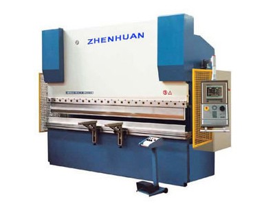 Machine de poinçonnage,de découpe et de pliage
