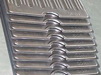 Chaîne de formation et de soudage de plaque à ailettes de radiateur de transformateur