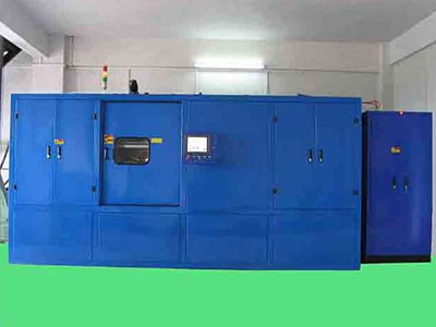 Machine de fluotournage de poulies