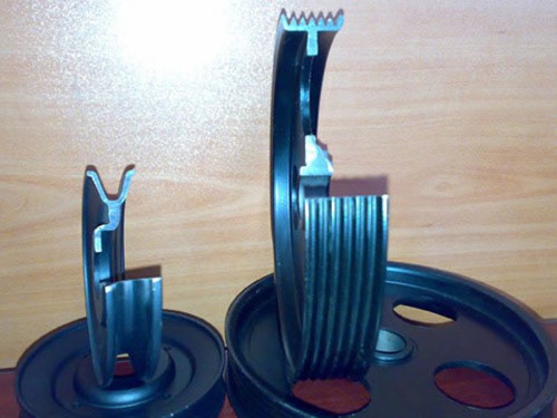 Machine de fluotournage de poulies